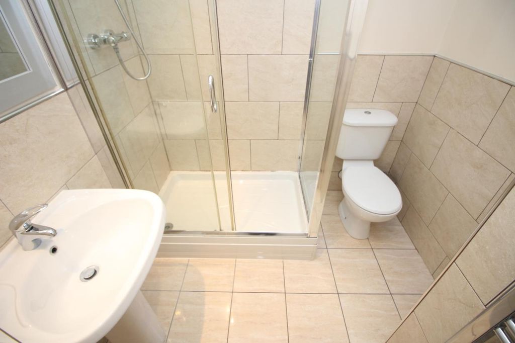 Additional image 17 of 6 bed maisonette to rentHolmwood Grove, Jesmond, Newcastle Upon Tyne NE2