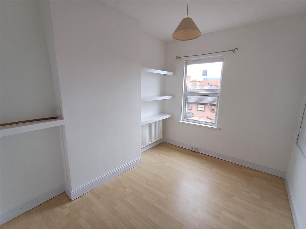 Additional image 6 of 2 bed terraced house to rentOxford Street, Wrexham LL13