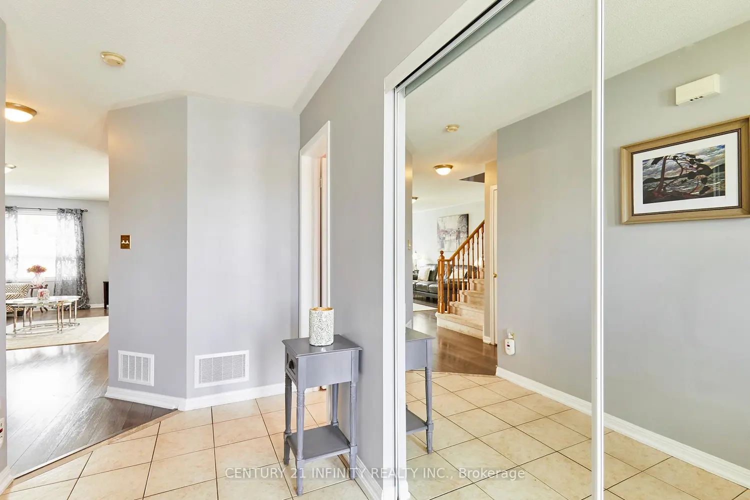 236 Scottsdale Drive photo 3