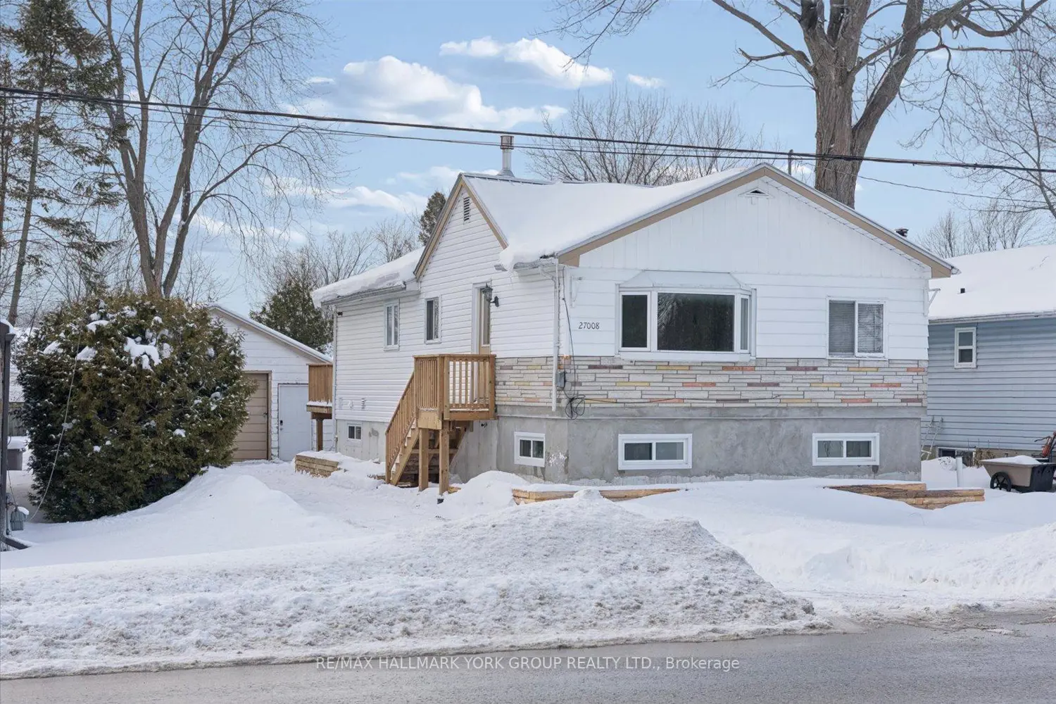 27008 Kennedy Road photo 2