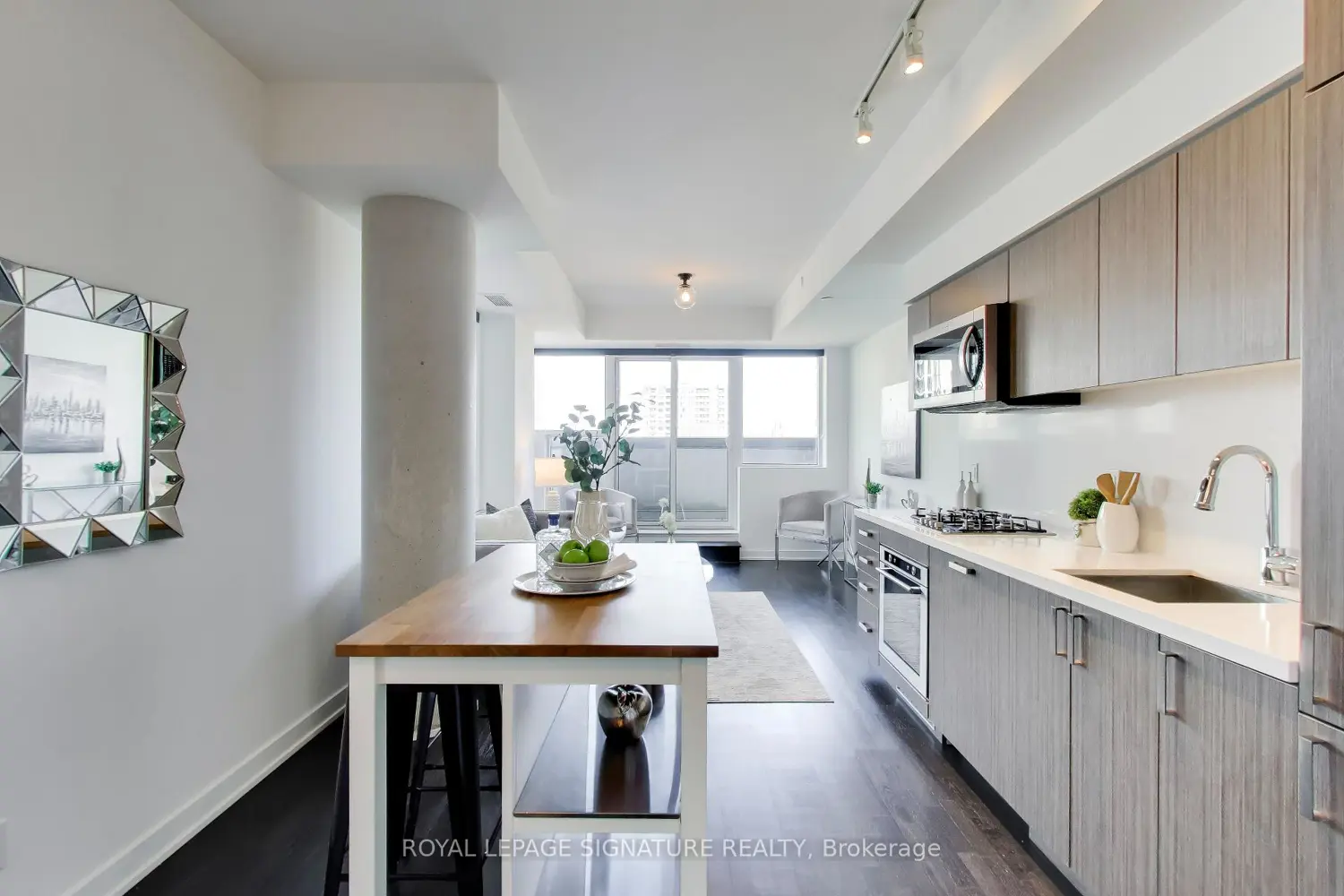 Additional image 4 of 501 St Clair Avenue 501