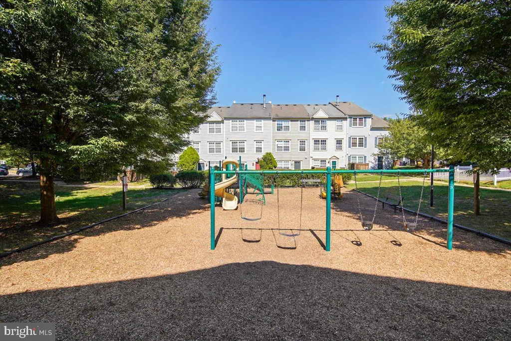Additional image 73 of 32 Amarillo Court Unit 121, Germantown, MD 20874