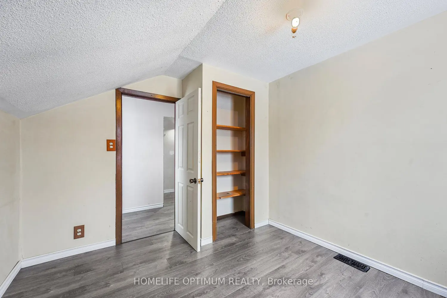 Additional image 15 of 209 Barrie Street