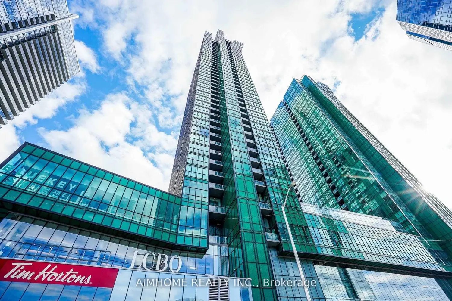 9 Bogert Avenue 804