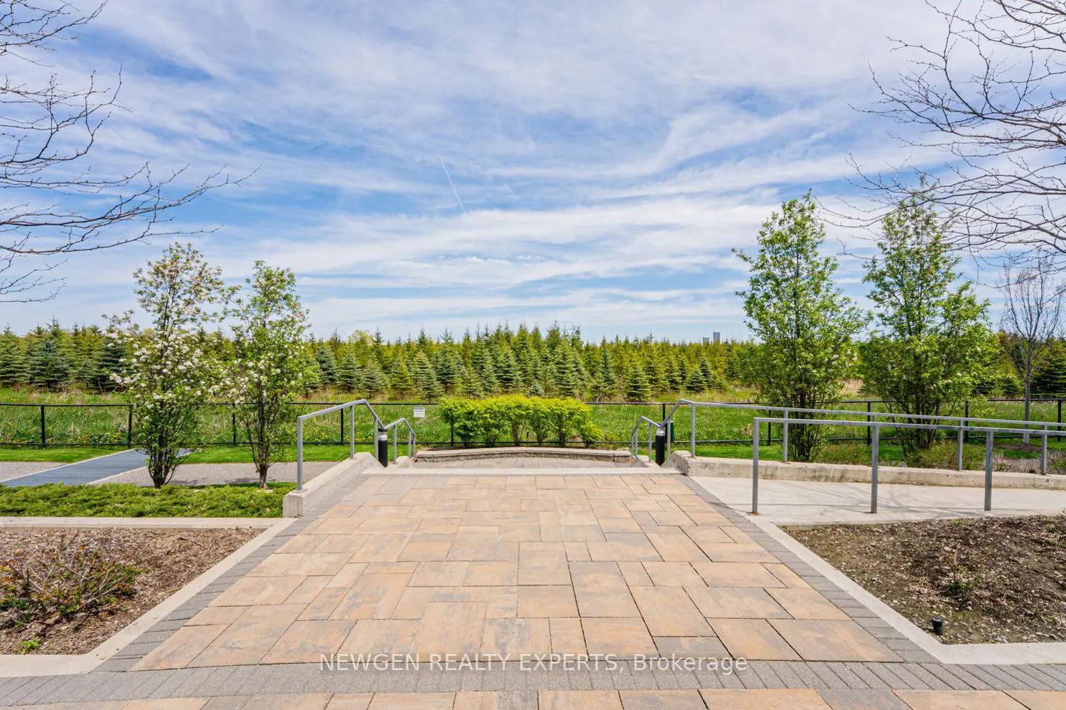 Additional image 13 of 65 Yorkland Boulevard 808