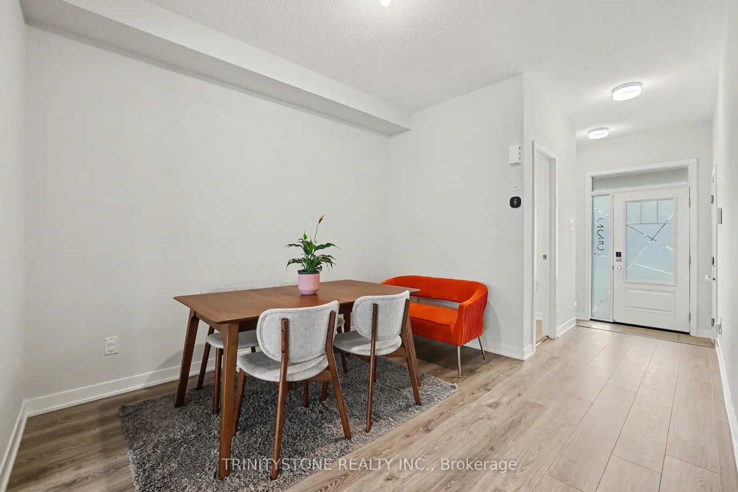 225 Billrian Crescent photo 4