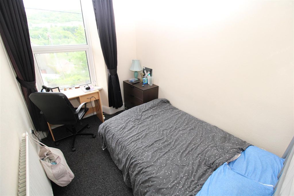 Additional image 2 of Room to rentWood Road, Pontypridd CF37