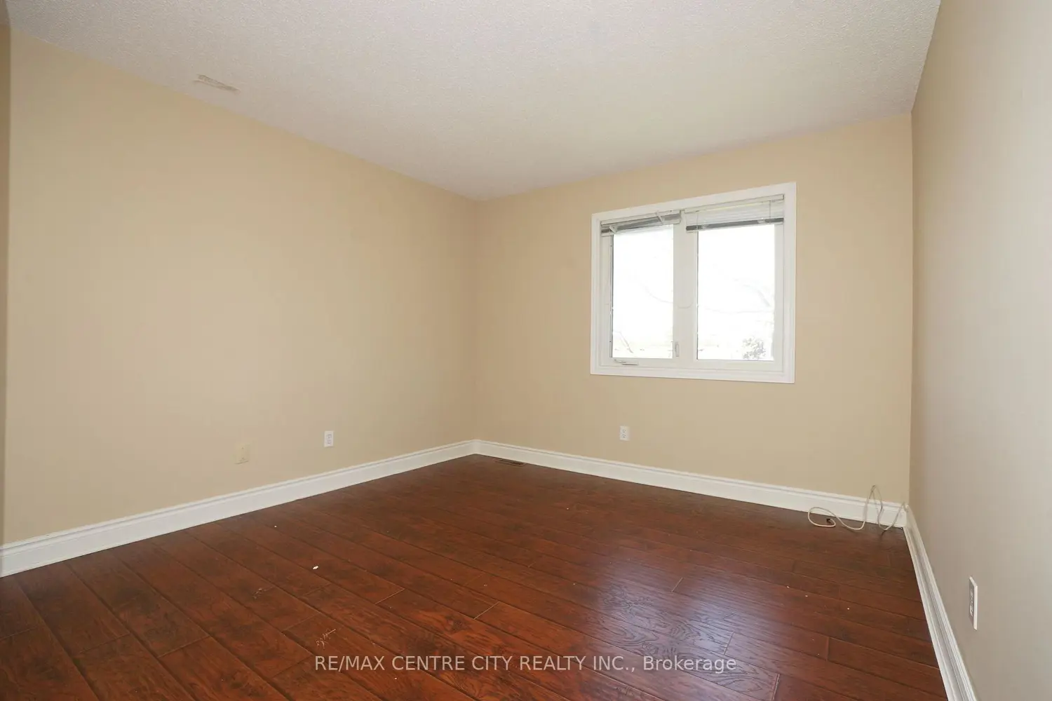 Additional image 14 of 1548 Richmond Street 31