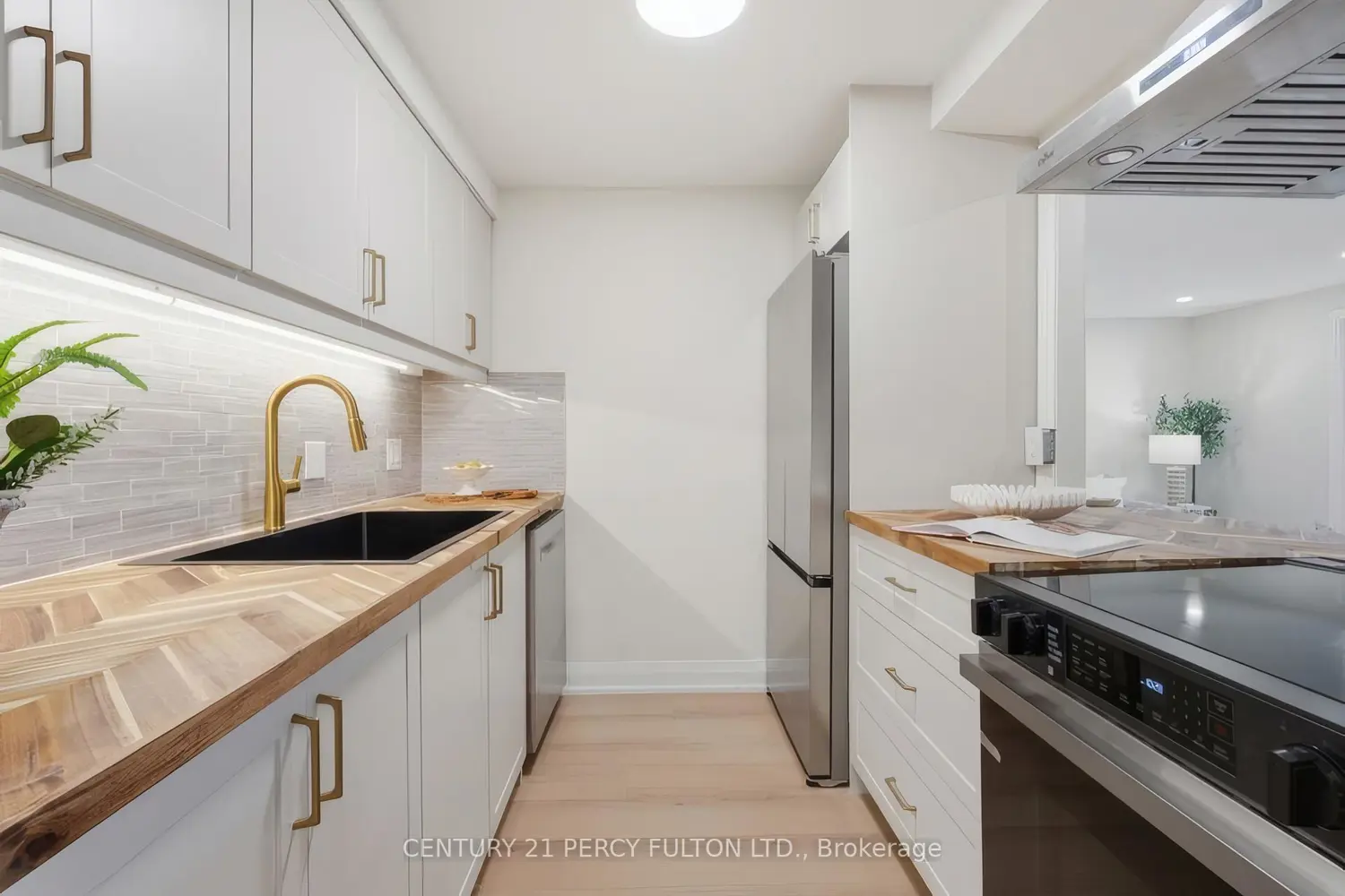 700 Paisley Road 46 photo 3
