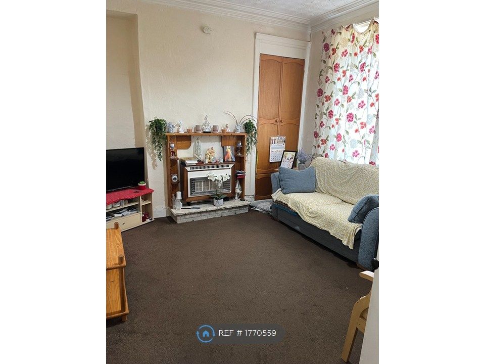 Additional image 2 of 3 bed terraced house to rentMain Street, Barry CF63