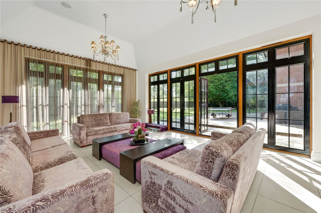 Additional image 5 of 7 bed detached house to rentChavey Down Road, Winkfield Row, Bracknell, Berkshire RG42