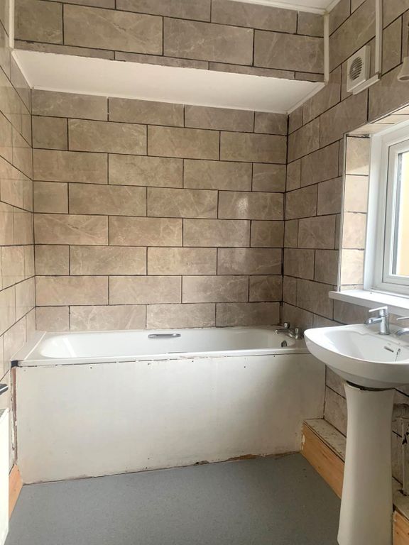 Additional image 9 of 3 bed maisonette to rentCardiff Road, Newport NP20