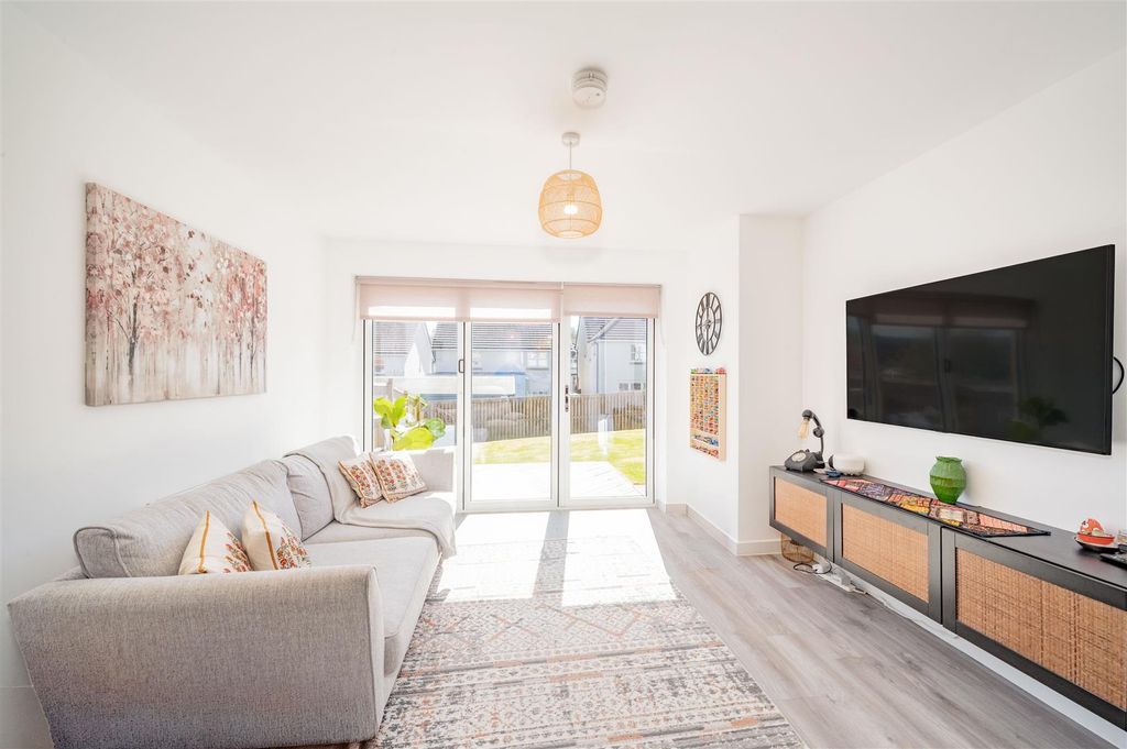 Additional image 5 of 4 bed property for saleAdam Crescent, Dundee DD3