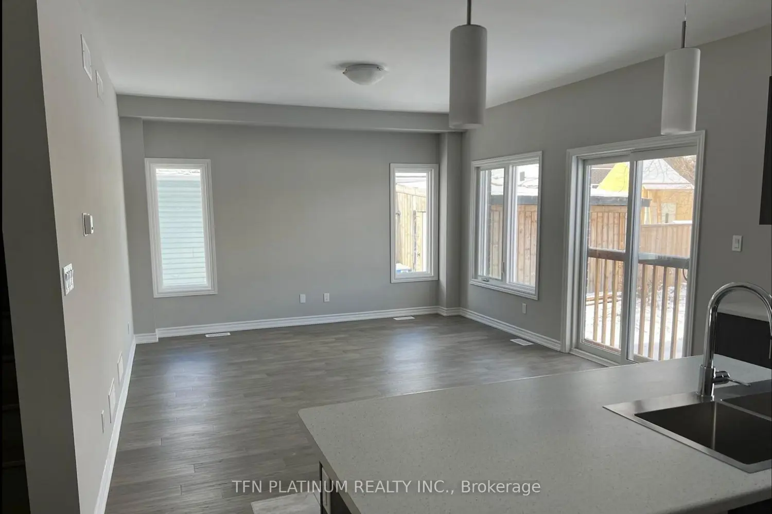 Additional image 4 of 3252 Parker Avenue