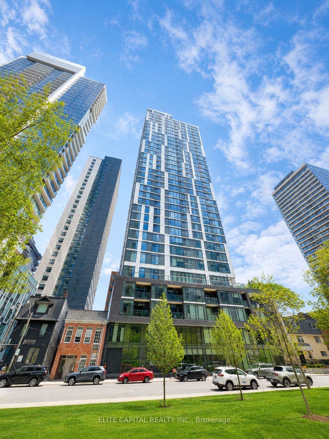 602-65 Mutual Street, Toronto, ON, M5B 0E5