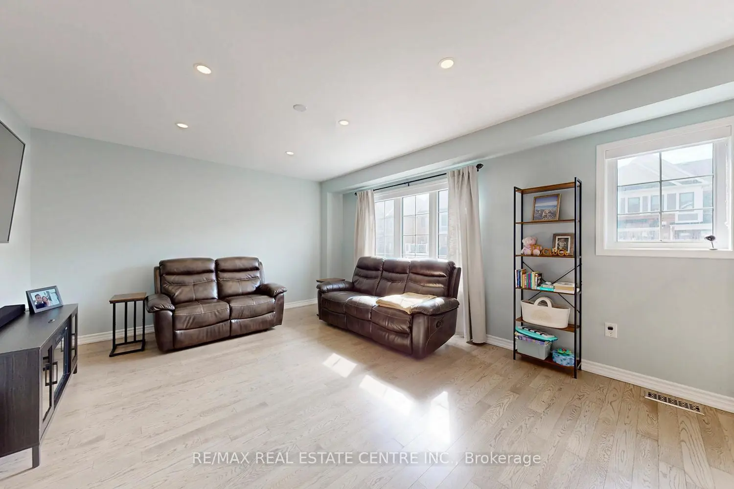 Additional image 5 of 32 Bluegill Crescent
