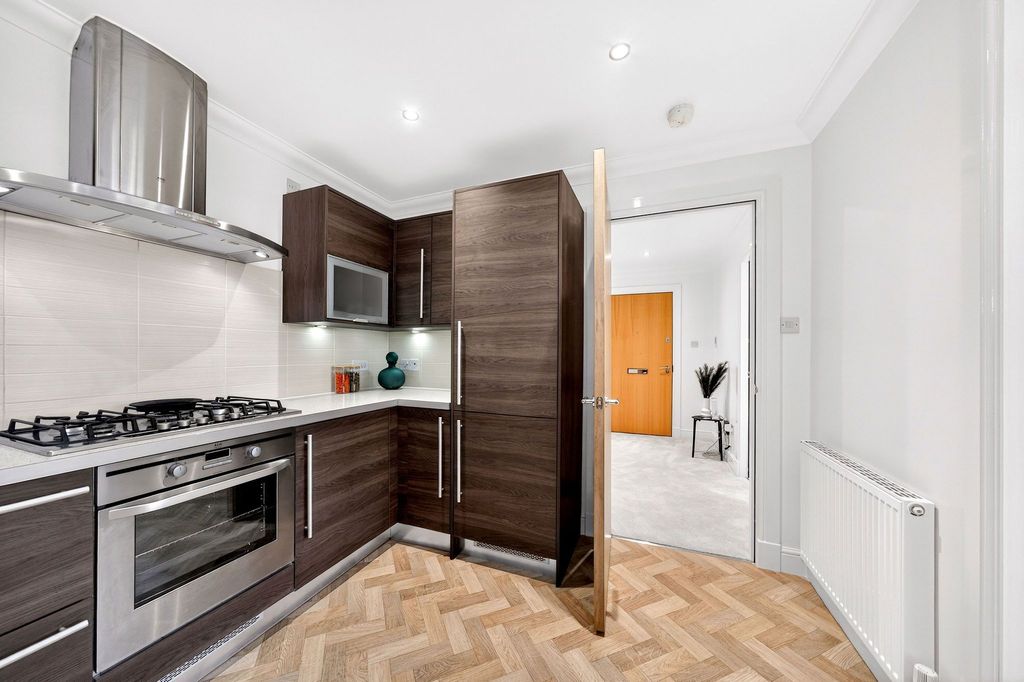 Additional image 7 of 2 bed flat for sale2/2, 147 Hayburn Lane, Glasgow G12