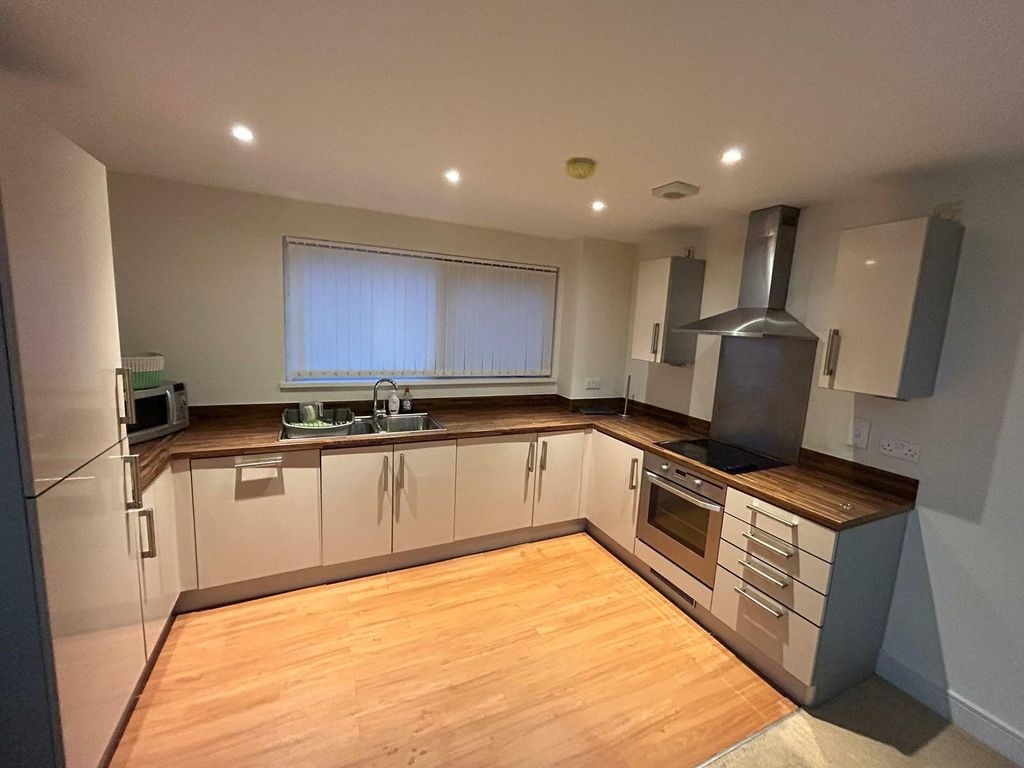 Additional image 4 of 2 bed flat to rentTrawler Road, Maritime Quarter, Swansea SA1