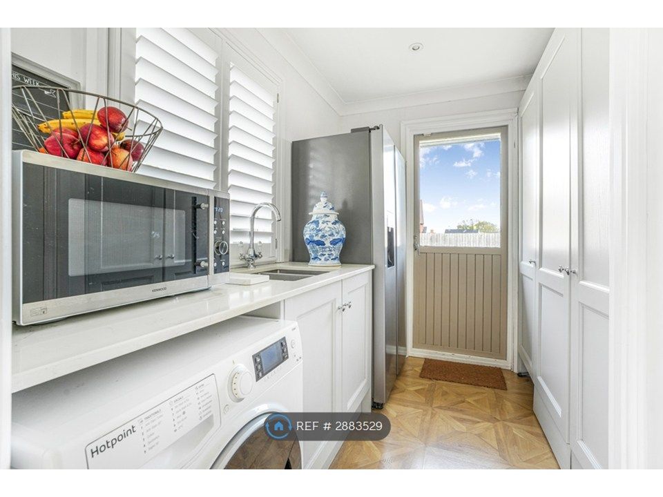 Additional image 17 of 4 bed detached house to rentLondon Road, Towcester NN12