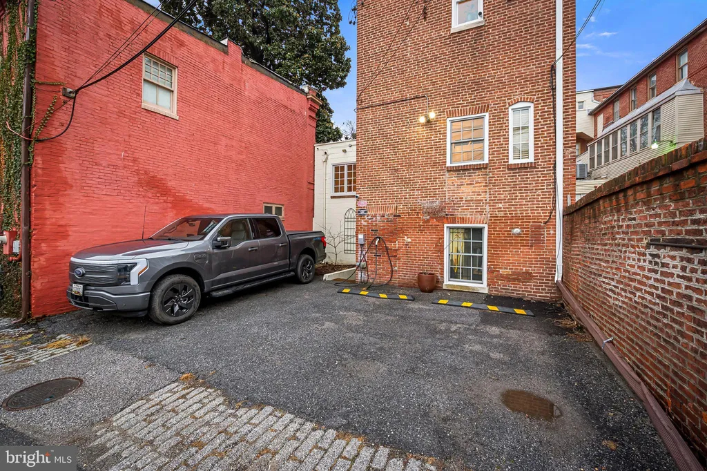 Additional image 48 of 16 W Read Street, Baltimore, MD 21201
