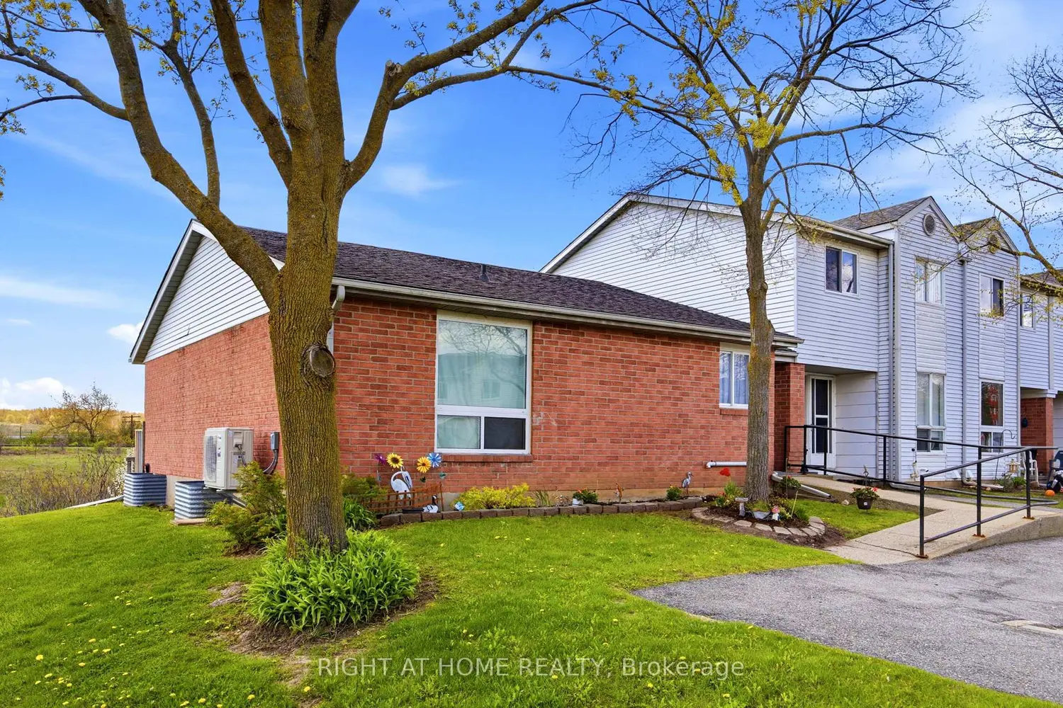 40 Imperial Road 20 photo 2