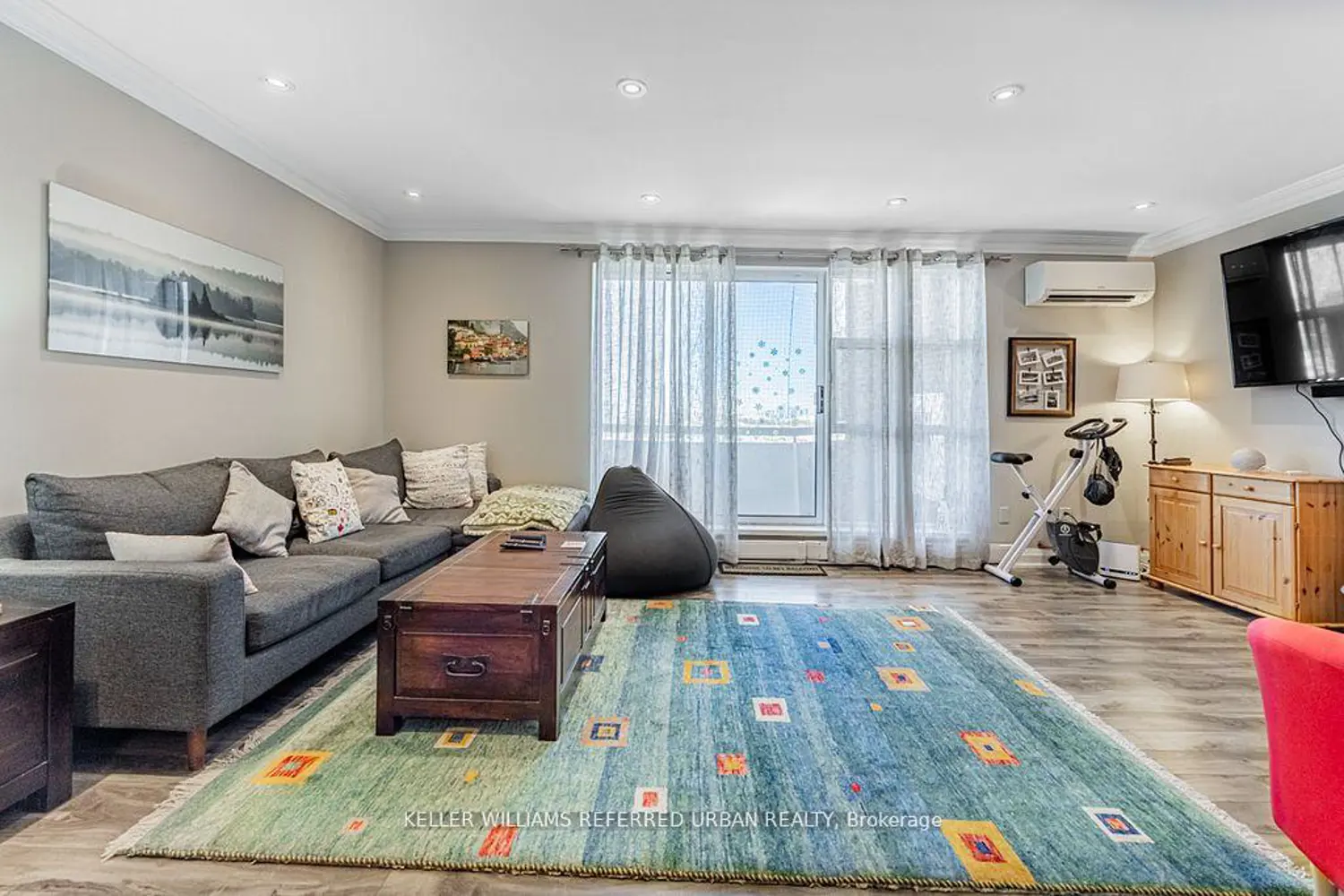 Additional image 8 of 3025 Queen Frederica Drive 1007