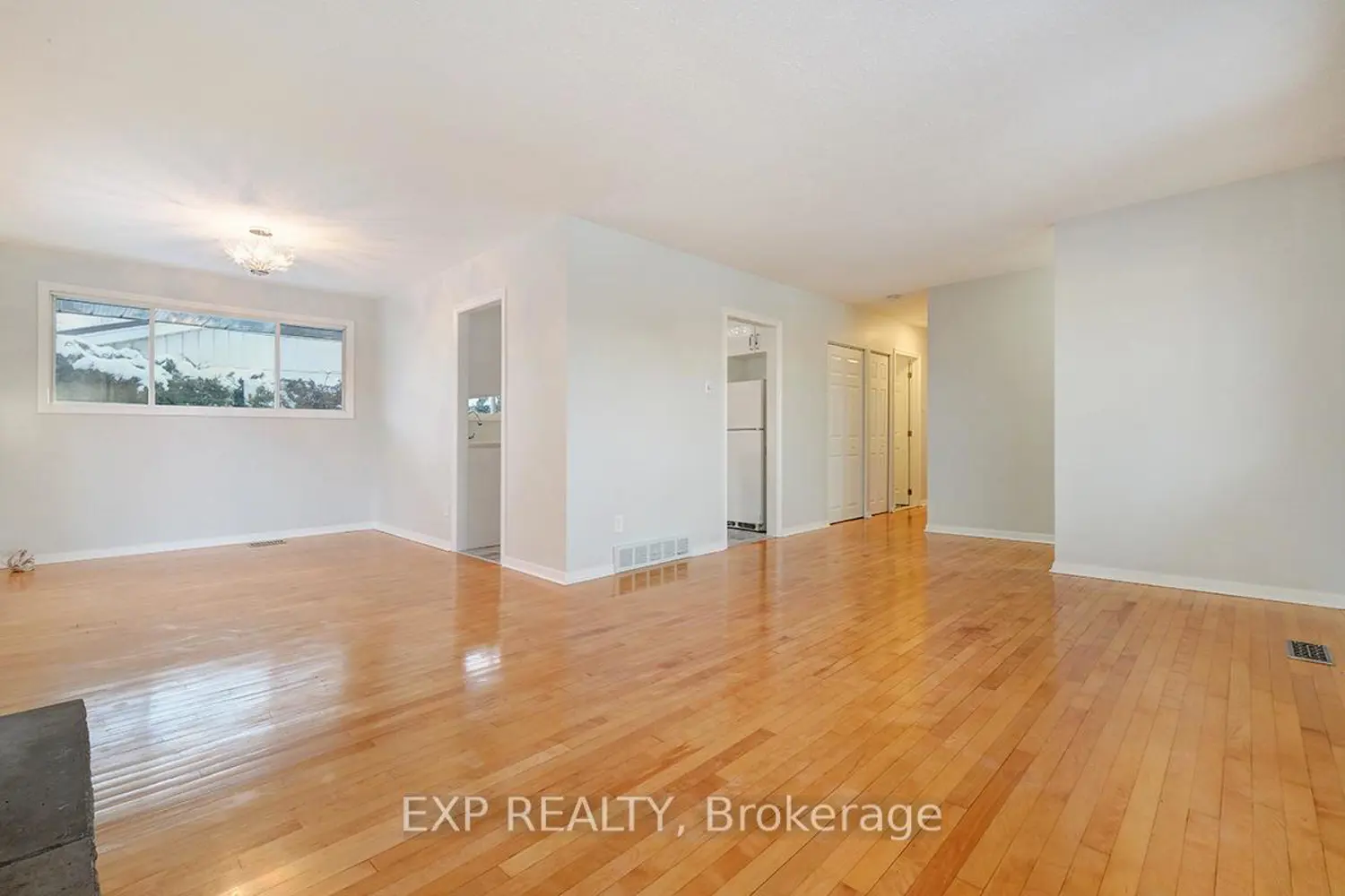 728 Fielding Drive photo 3