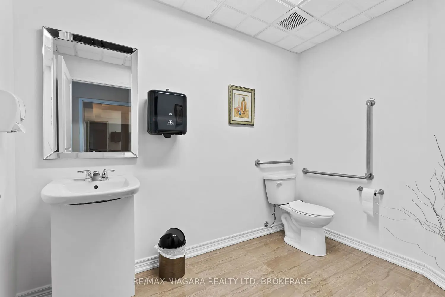 Additional image 15 of 4644 Pettit Avenue 300