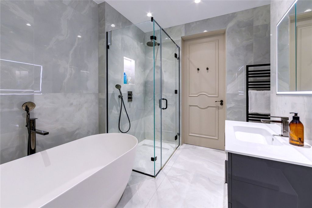 Additional image 21 of 2 bed flat for saleHanstead House, Bricket Wood, St Albans AL2
