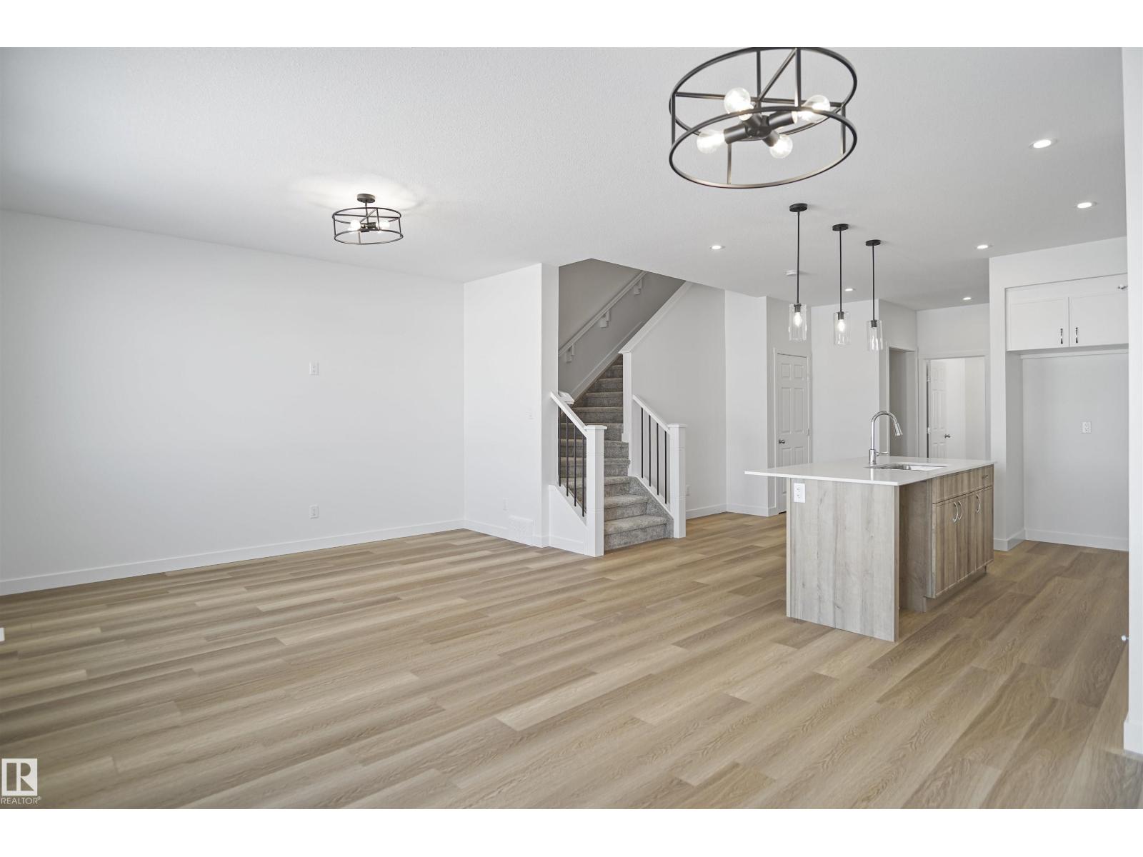Additional image 4 of 6327 175 Avenue NW, Edmonton, AB, T5Z0V6
