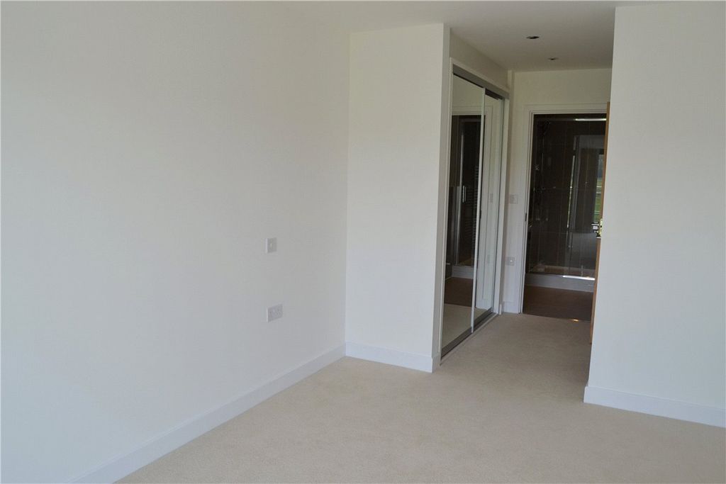 Additional image 6 of 2 bed flat to rentKingman Way, Newbury, Berkshire RG14