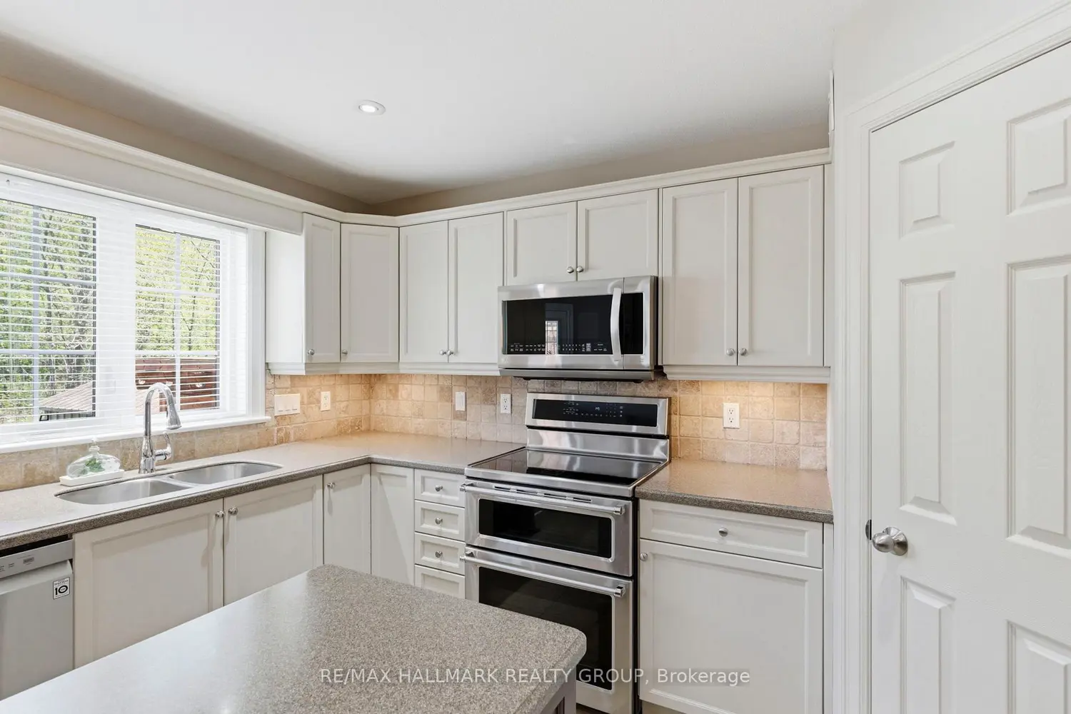 Additional image 6 of 1021 Kingswood Street
