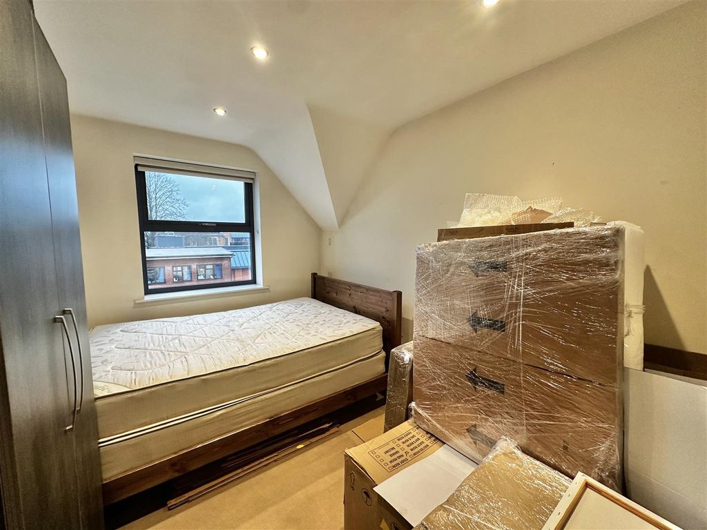 Additional image 5 of 2 bed flat to rentStratford Road, Shirley B90