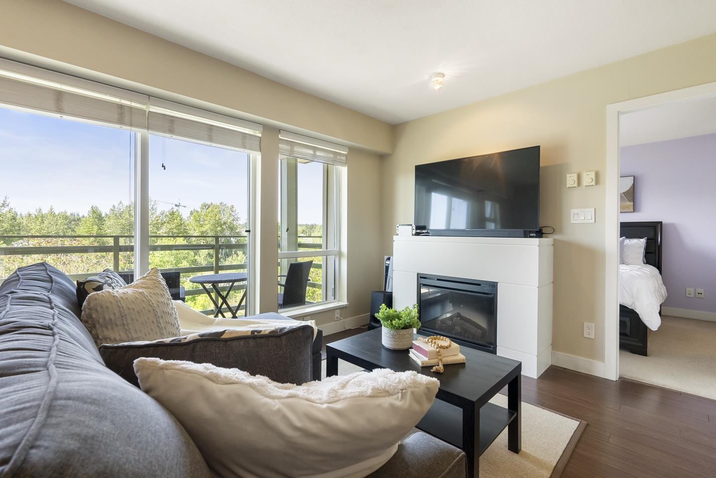 Additional image 3 of 414-15735 Croydon Drive, Surrey, BC, V3S 2L5