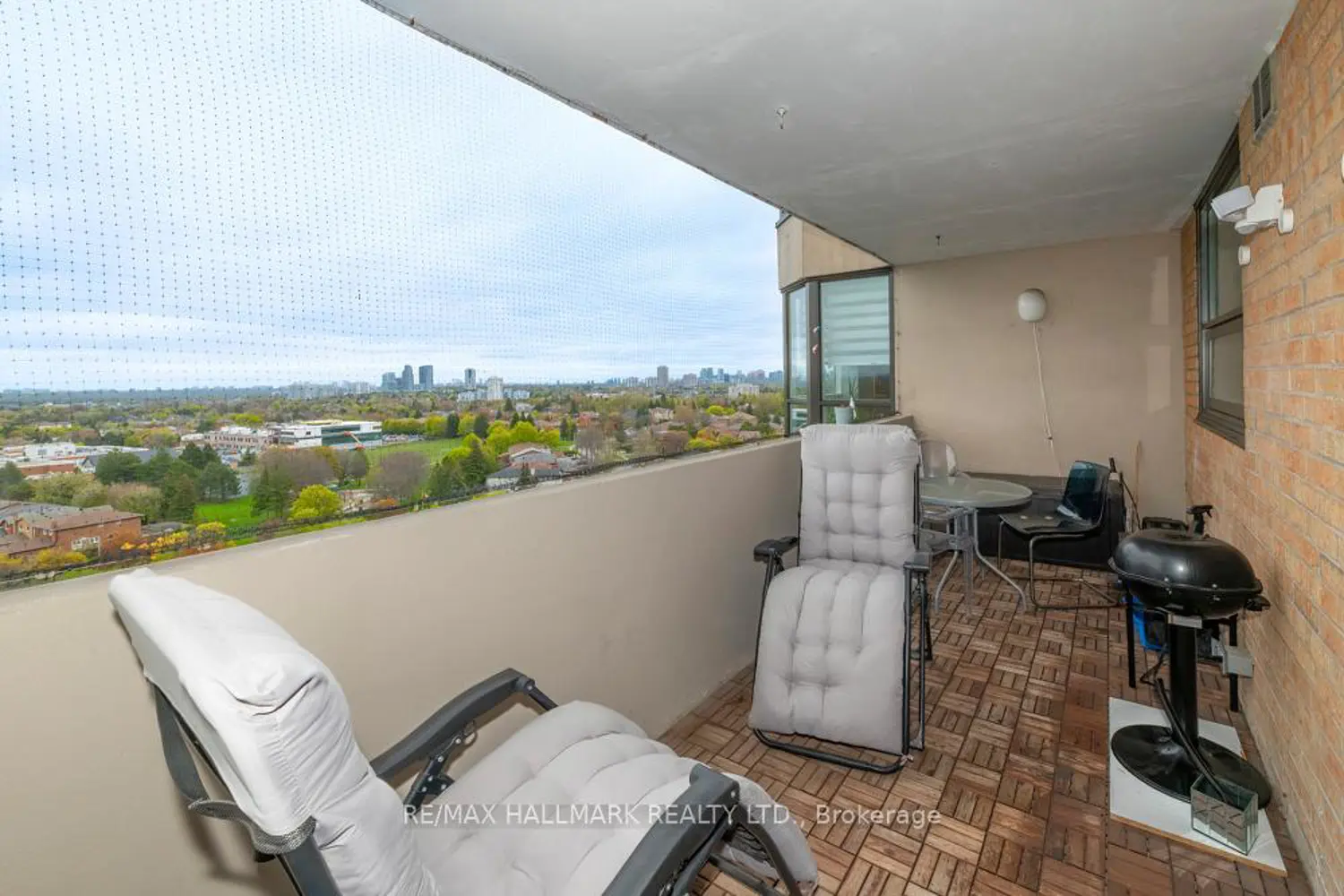 Additional image 10 of 7601 Bathurst Street 1004