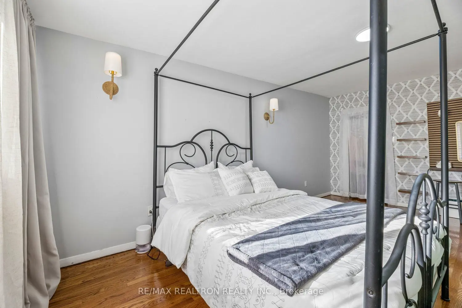 Additional image 17 of 925 Bayly Street 79