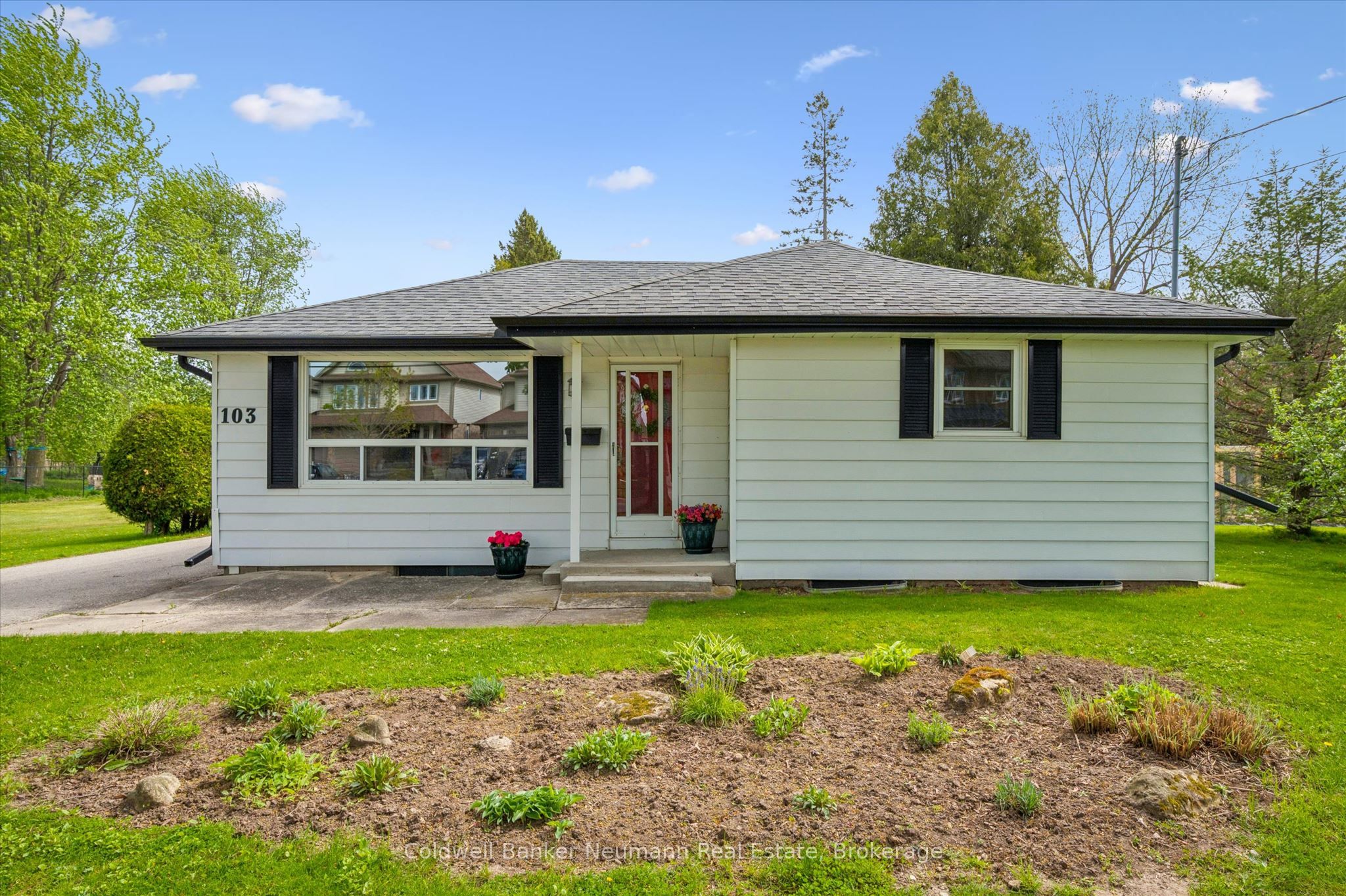 103 Cityview Drive N, Guelph, ON, N1E 6Y7