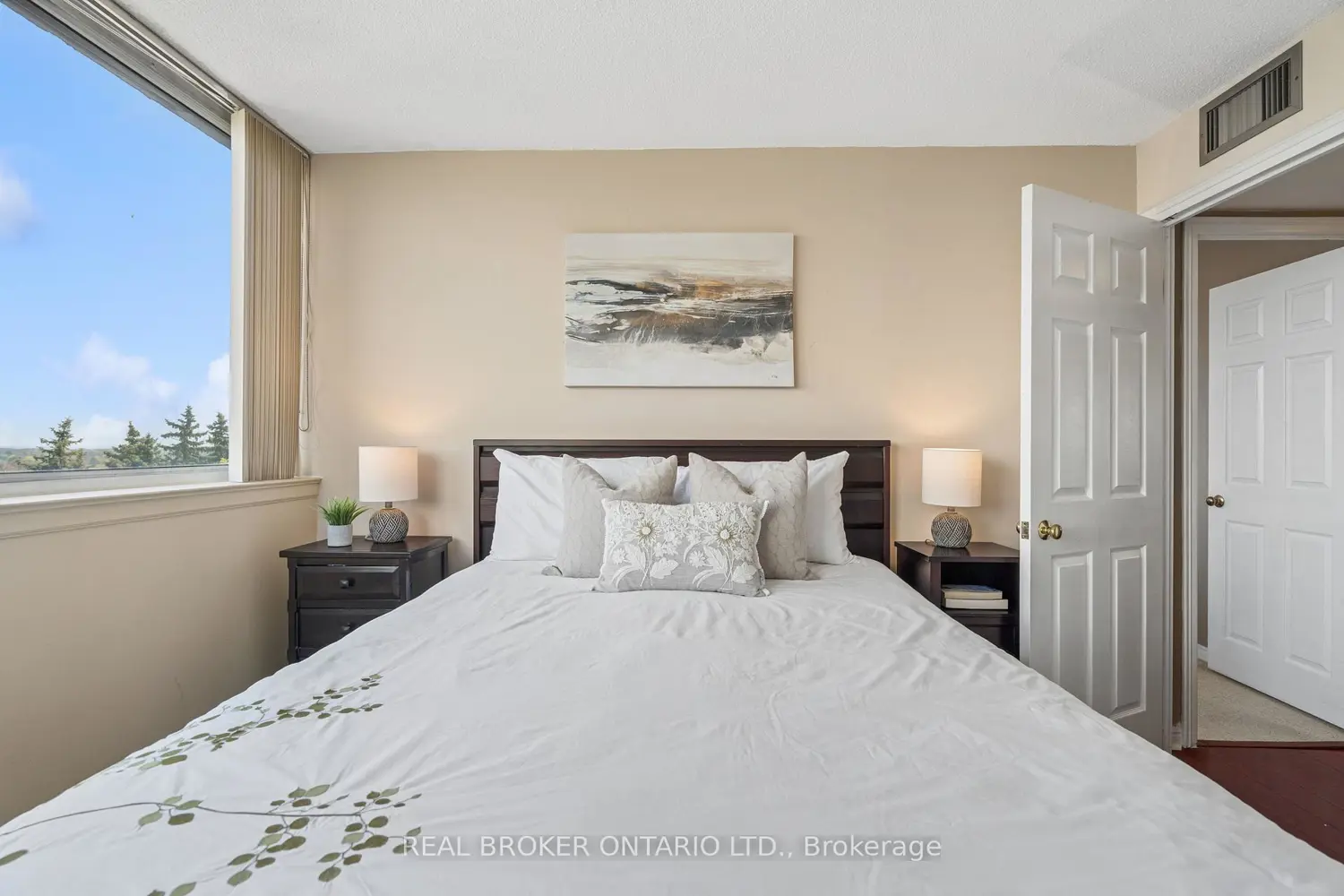 Additional image 8 of 880 Dundas Street 503
