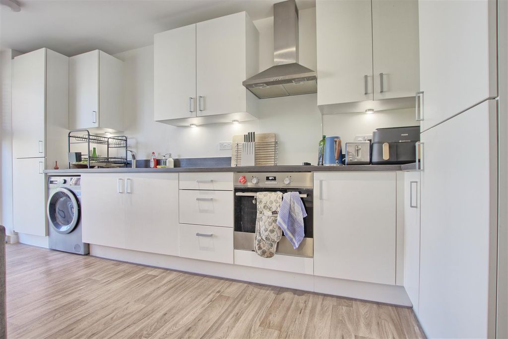 Additional image 2 of 2 bed flat for saleHering Road, Trumpington, Cambridge CB2