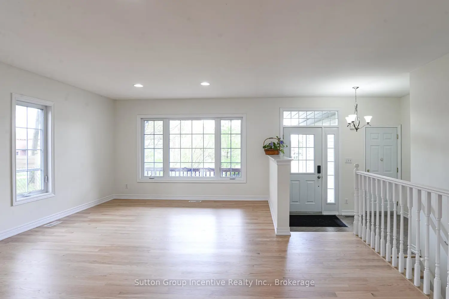 Additional image 4 of 391 Grenville Avenue