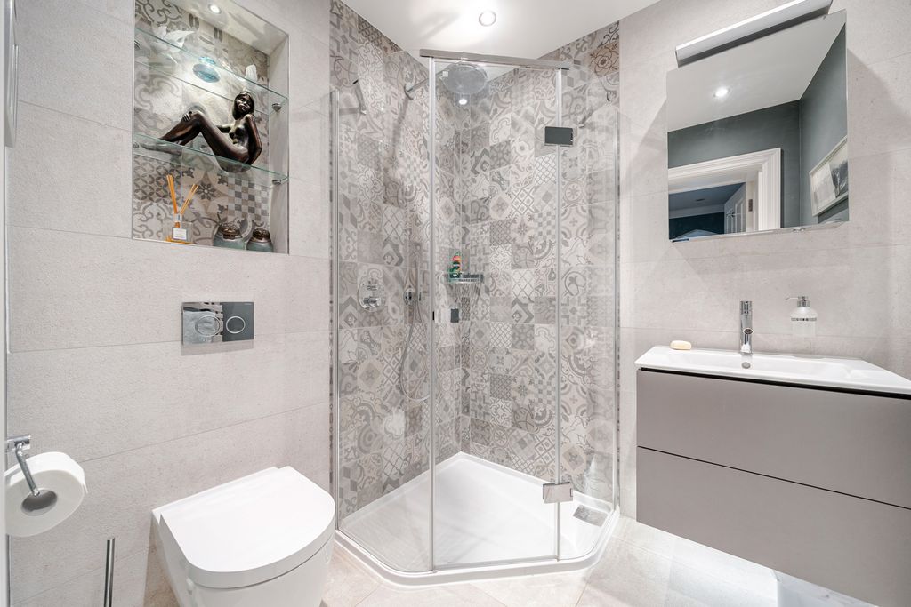 Additional image 26 of 2 bed flat for saleWoolmer Lane, Bramshott, Liphook GU30