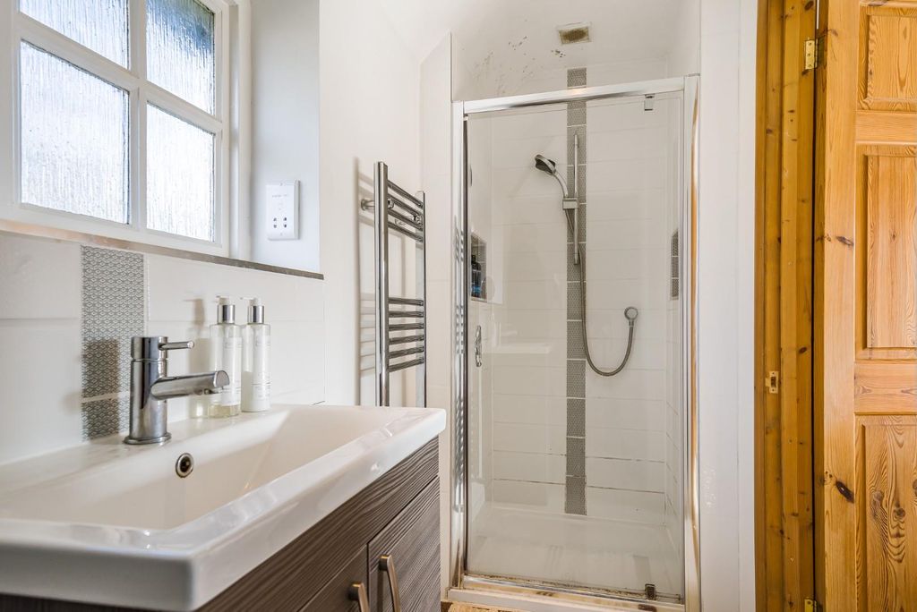 Additional image 16 of 5 bed detached house for saleUpper Vicarage Road, Kennington TN24