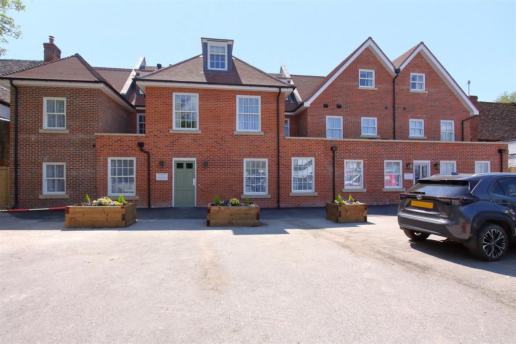 Additional image 12 of 1 bed flat to rent1 St John Street, Salisbury SP1