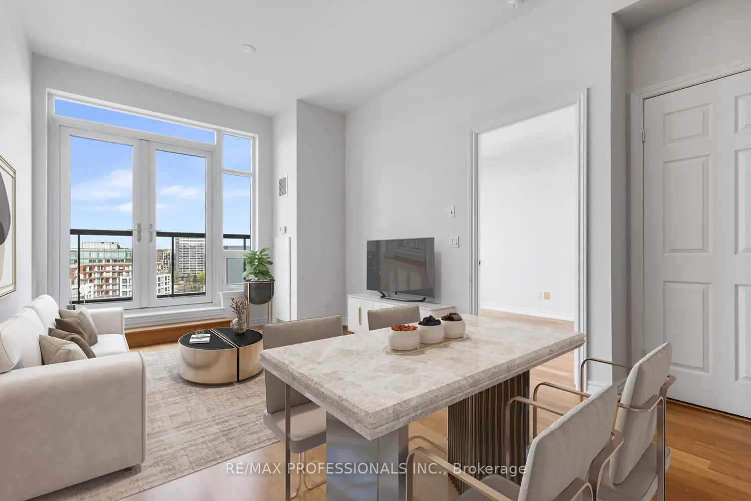 1135 Royal York Road 1104