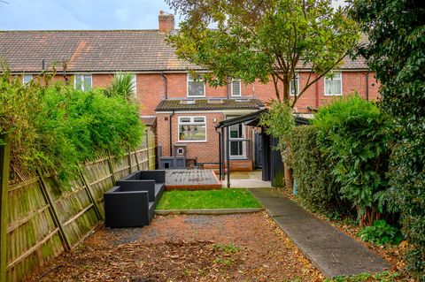 Hamilton Drive East, Holgate, York YO24