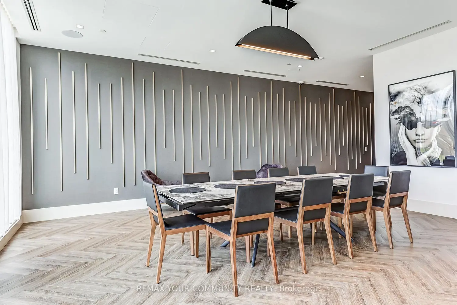 Additional image 17 of 2545 Simcoe Street 917