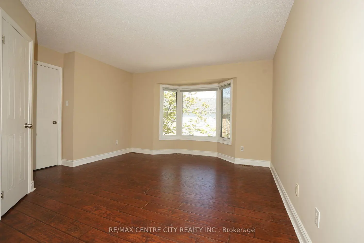 Additional image 18 of 1548 Richmond Street 31