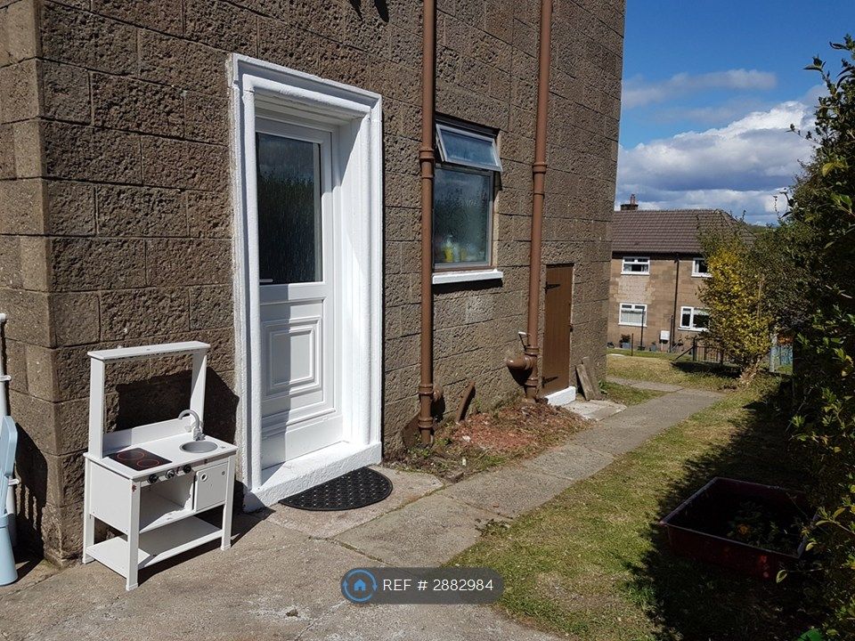 Additional image 3 of 3 bed semi-detached house to rentPennyfern Road, Greenock PA16