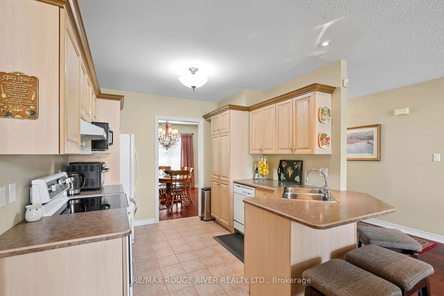 38 Worthington Drive photo 4