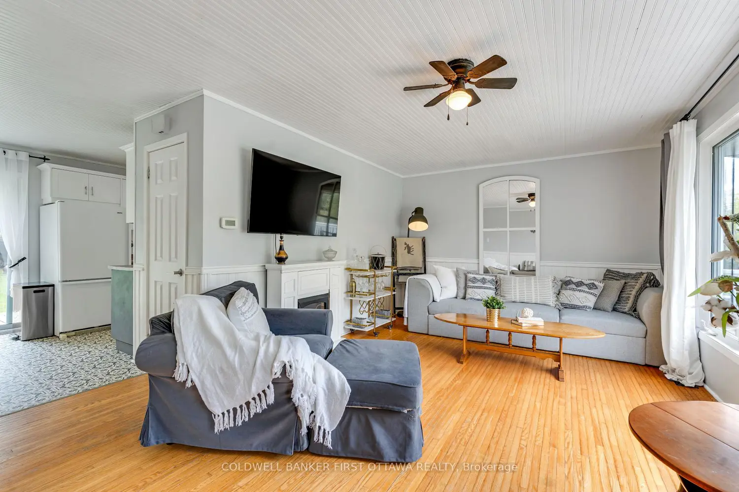 2498 Rideau Ferry Road photo 4